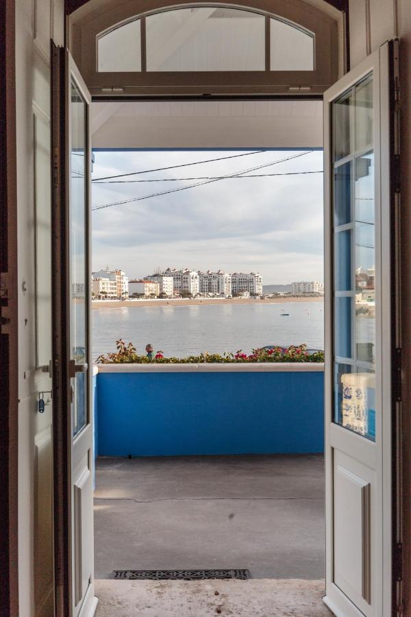 CASA AZUL T3 com vista sobre a baía- BY SMARTHOMES São Martinho do Porto Exterior foto